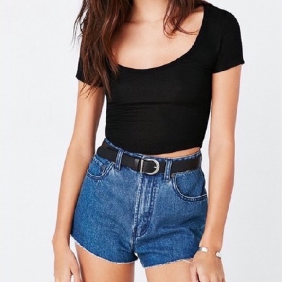 BDG High rise jean shorts. - Picture 2 of 6